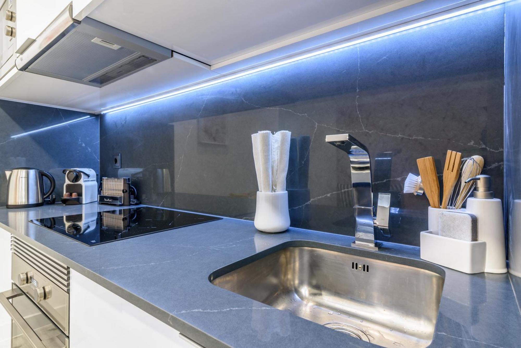 Whome City Chic Escape: Your Stylish Haven In Downtown Lisboa Eksteriør bilde