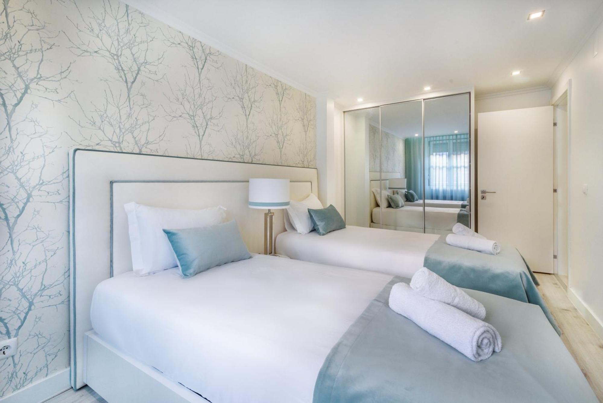 Whome City Chic Escape: Your Stylish Haven In Downtown Lisboa Eksteriør bilde