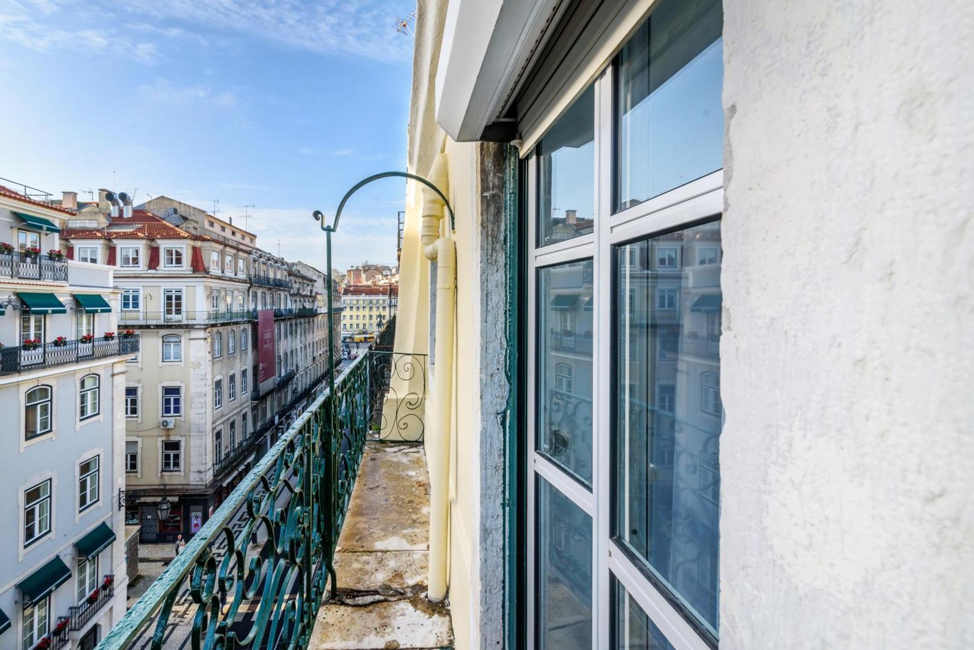 Whome City Chic Escape: Your Stylish Haven In Downtown Lisboa Eksteriør bilde